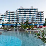 Hotel Trakia Plaza & 4*