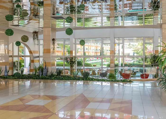 فندق Trakia Plaza & 4*